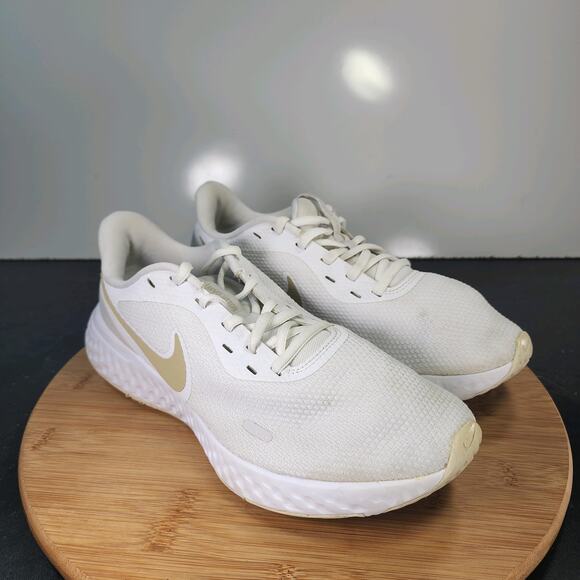 Women's Nike Revolution 5 Sz 9.5 010861 White Mesh Running Walking Sneakers - Picture 3 of 12